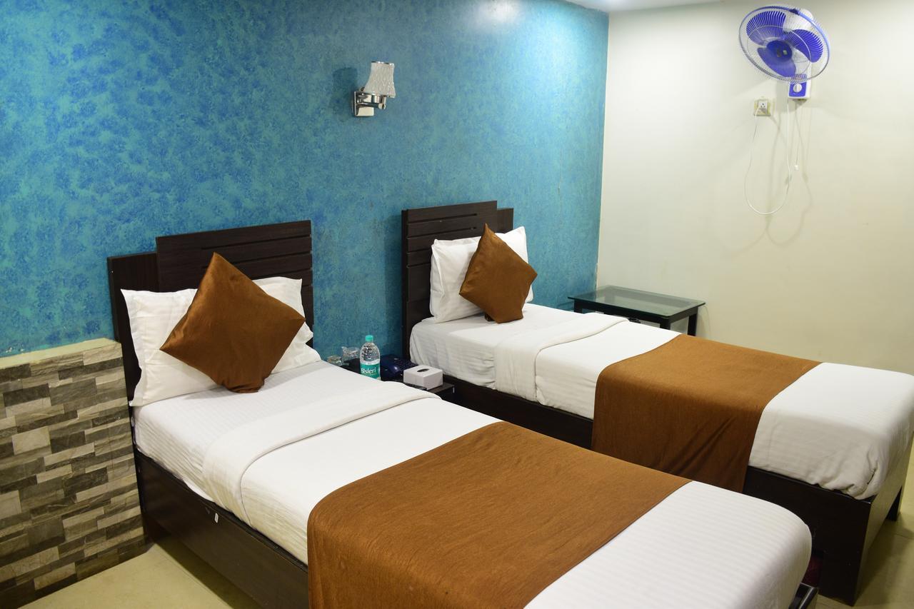 Hotel K.C Residency Mumbai Ngoại thất bức ảnh